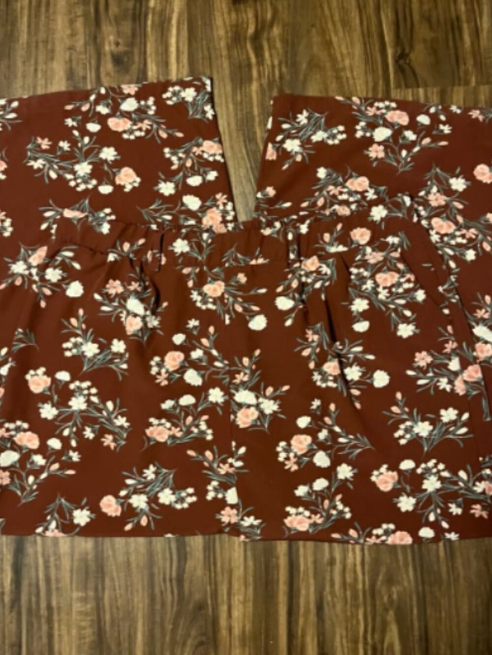 Torrid 4X Wide Leg Pant Crepe Floral w/ Belt loops Maroon - Picture 3 of 7